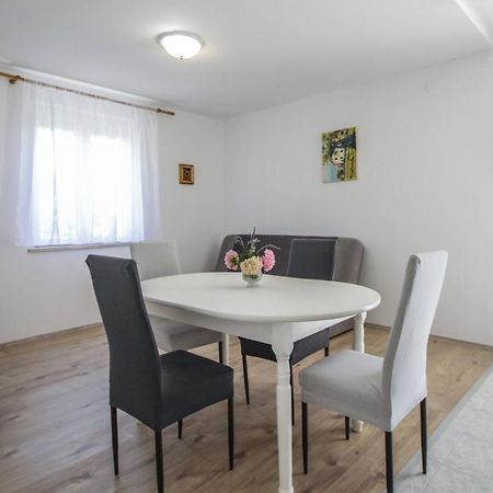 רוביני Apartment Tosca With Parking מראה חיצוני תמונה