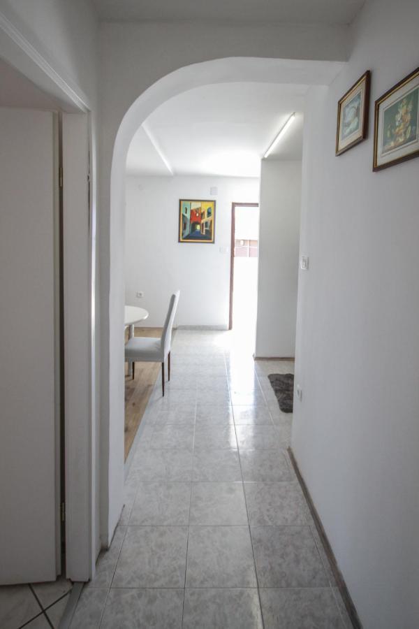 רוביני Apartment Tosca With Parking מראה חיצוני תמונה
